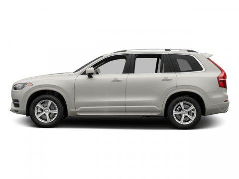 2017 Volvo XC90 T6 Momentum