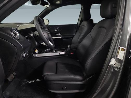 2025 Mercedes-Benz GLB 250 Base