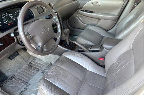 2000 Toyota Camry XLE V6