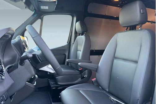 2026 Mercedes-Benz Sprinter 2500 Standard Roof