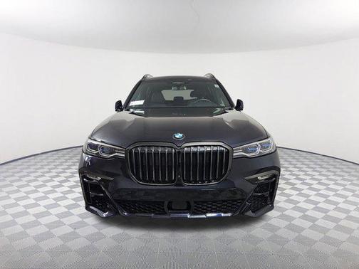 2021 BMW X7 M50i