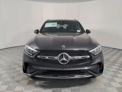 2025 Mercedes-Benz GLC 300 4MATIC