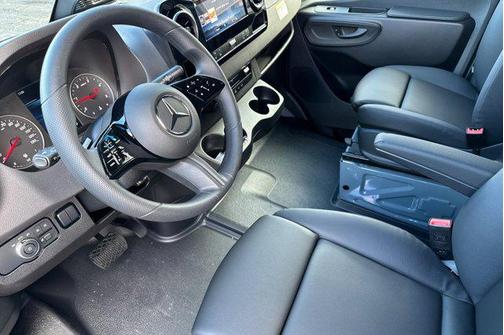 2026 Mercedes-Benz Sprinter 2500 Standard Roof