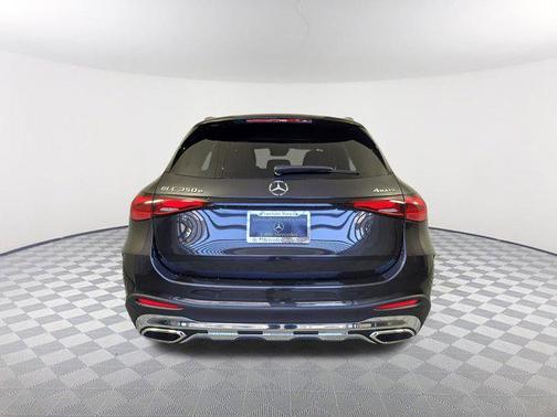 2025 Mercedes-Benz GLC 350e Base
