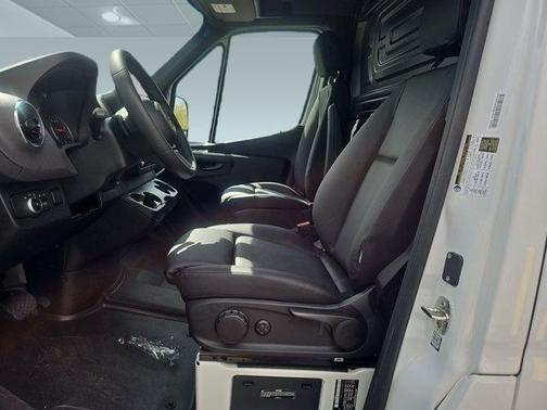 2025 Mercedes-Benz Sprinter 2500 Standard Roof