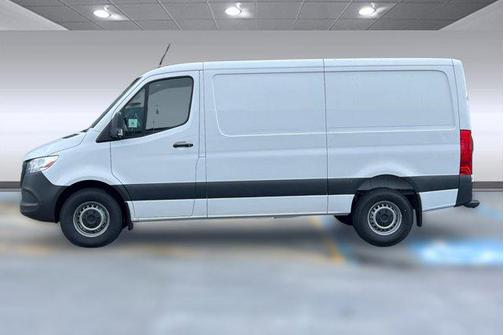 2025 Mercedes-Benz Sprinter 2500 Standard Roof