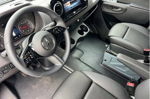 2026 Mercedes-Benz Sprinter 2500 Standard Roof