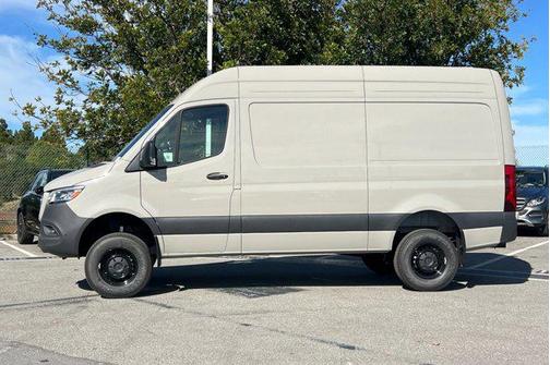 2025 Mercedes-Benz Sprinter 2500 Standard Roof