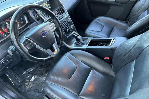 2015 Volvo XC60 T5 Premier
