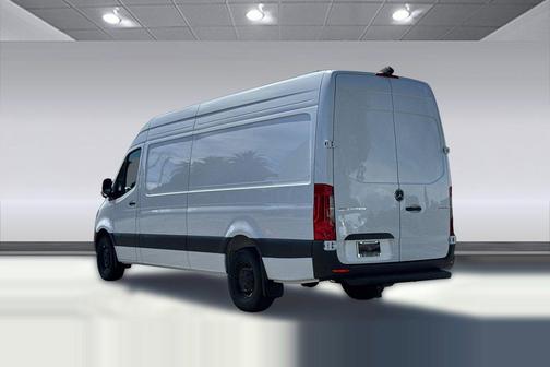 Arctic White 2026 Mercedes-Benz Sprinter 2500 High Roof