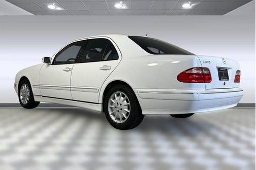 2000 Mercedes-Benz E-Class 4dr Sdn 3.2L