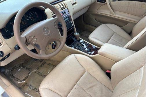 2000 Mercedes-Benz E-Class 4dr Sdn 3.2L