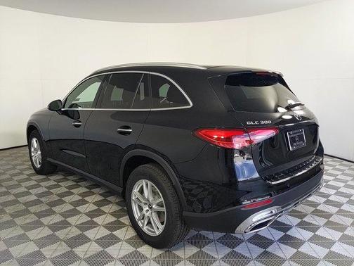 2025 Mercedes-Benz GLC 300 4MATIC