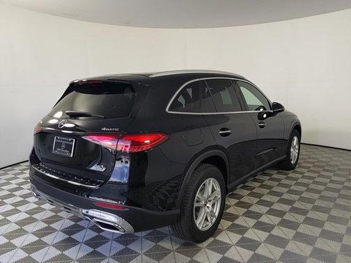 2025 Mercedes-Benz GLC 300 4MATIC