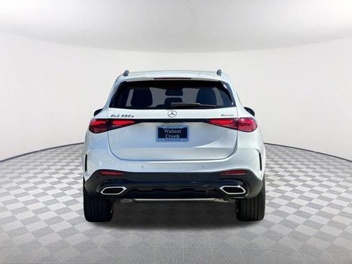 2025 Mercedes-Benz GLC 350e Base