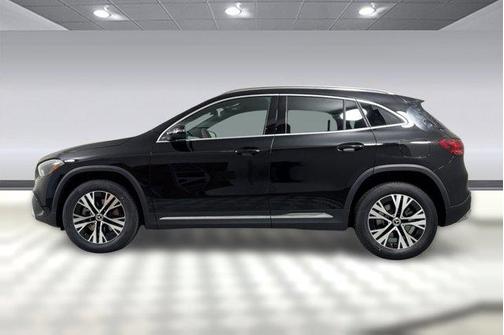 Night Black 2026 Mercedes-Benz GLA 250 4MATIC
