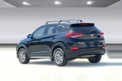 Black Noir Pearl 2017 Hyundai TUCSON SE