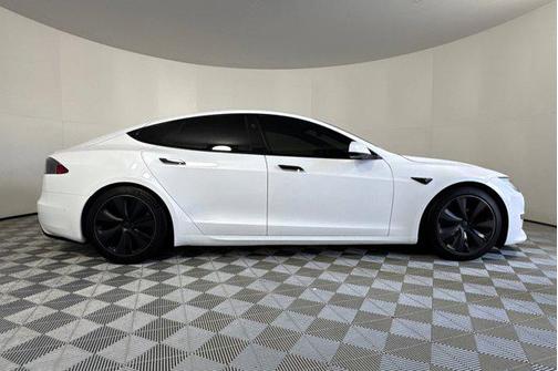 2022 Tesla Model S Dual Motor All-Wheel Drive