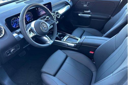2025 Mercedes-Benz EQB 300 4MATIC