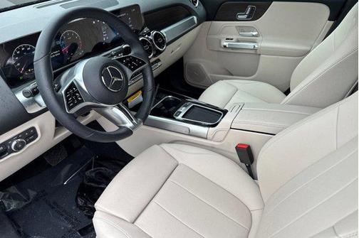 Night Black 2026 Mercedes-Benz GLB 250 Base