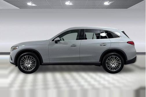 2026 Mercedes-Benz GLC 300 4MATIC