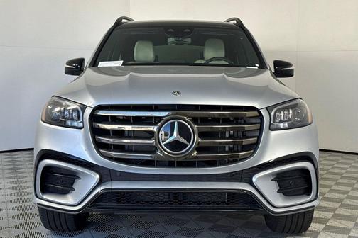 Cirrus Silver Metallic 2026 Mercedes-Benz GLS 450 4MATIC