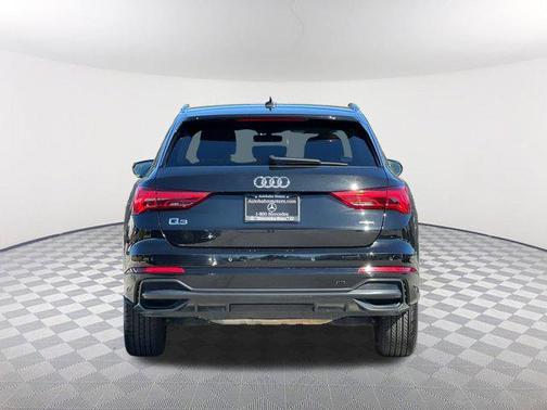 2022 Audi Q3 45 S line Premium