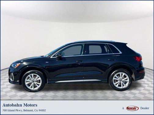 2022 Audi Q3 45 S line Premium