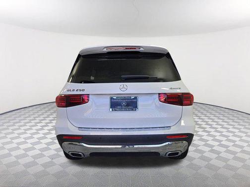 2025 Mercedes-Benz GLB 250 4MATIC