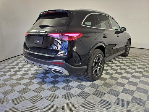 2025 Mercedes-Benz GLC 350e Base