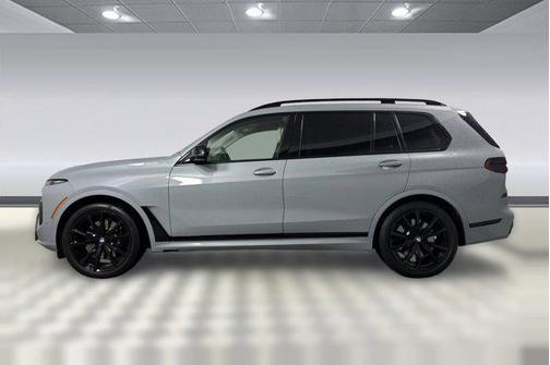 2024 BMW X7 M60i