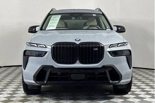 2024 BMW X7 M60i