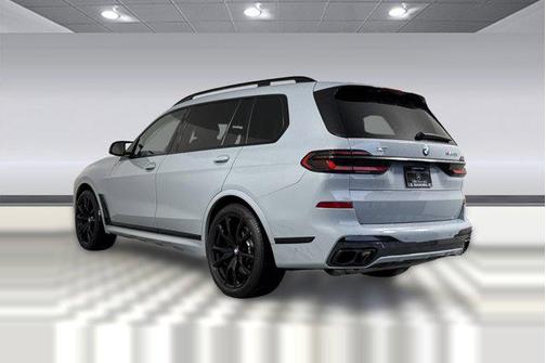 2024 BMW X7 M60i