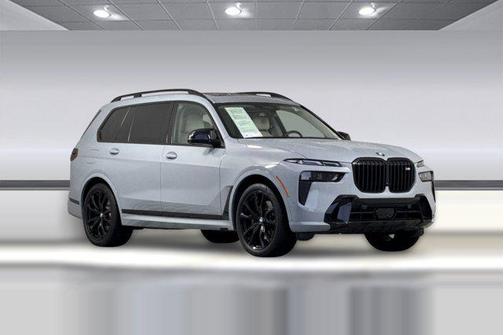 2024 BMW X7 M60i