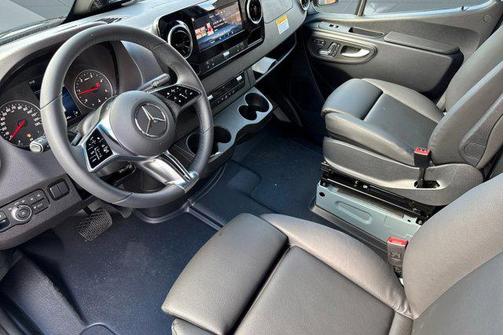 2026 Mercedes-Benz Sprinter 2500 Standard Roof