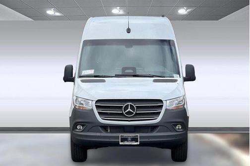 2025 Mercedes-Benz Sprinter 2500 Standard Roof