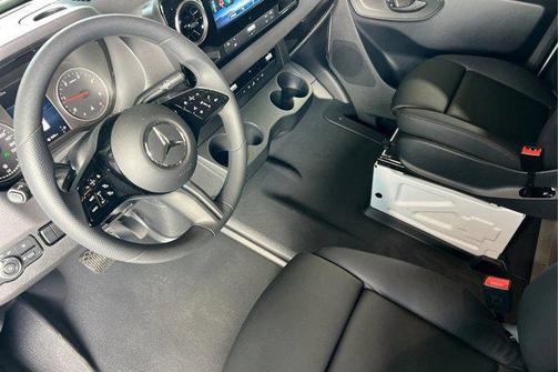 2025 Mercedes-Benz Sprinter 2500 Standard Roof