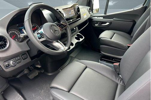 2026 Mercedes-Benz Sprinter 2500 Standard Roof