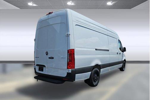 2025 Mercedes-Benz Sprinter 2500 High Roof