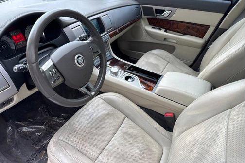 2011 Jaguar XF Premium