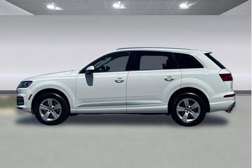 White 2019 Audi Q7 45 Premium