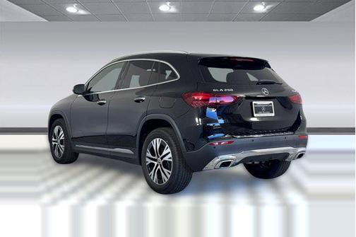 2025 Mercedes-Benz GLA 250 4MATIC