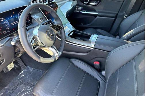 Obsidian Black Metallic 2025 Mercedes-Benz GLC 300 Base