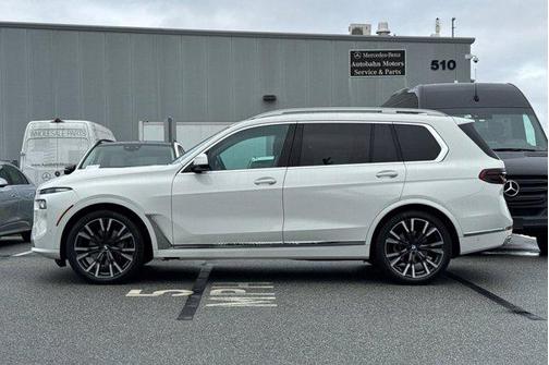 2023 BMW X7 xDrive40i