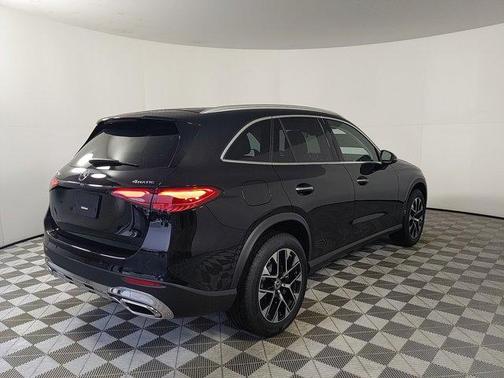2025 Mercedes-Benz GLC 350e Base