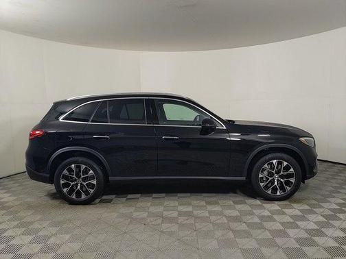 2025 Mercedes-Benz GLC 350e Base