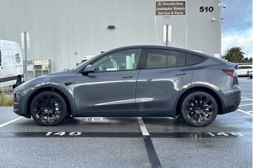 2023 Tesla Model Y Long Range Dual Motor All-Wheel Drive