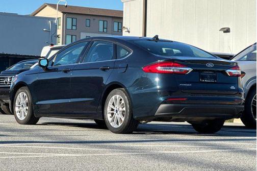 2020 Ford Fusion SE