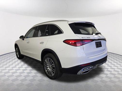 2025 Mercedes-Benz GLC 300 Base