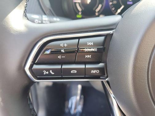 Zircon Sand Metallic 2026 Mazda CX-70 SC